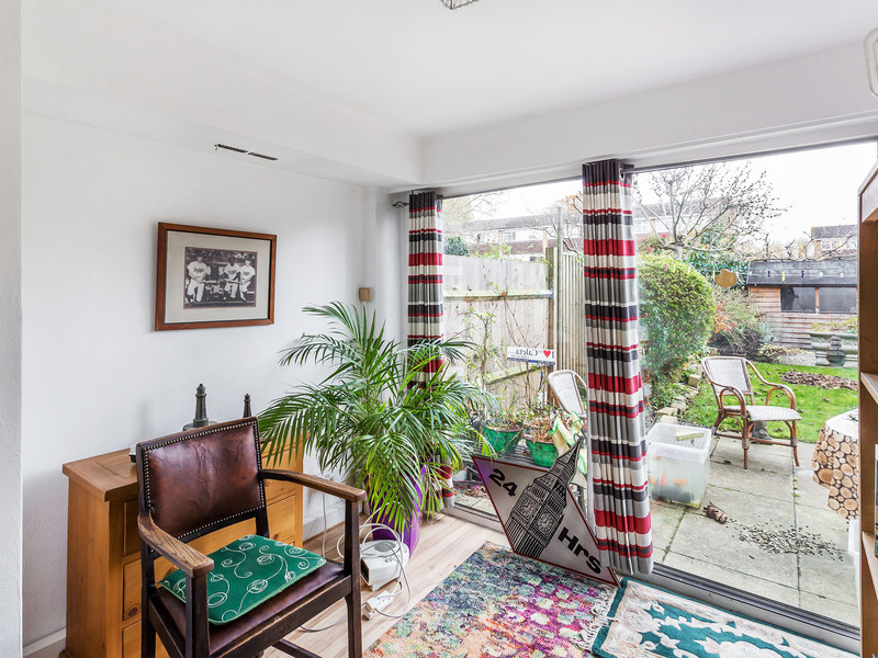 3 bed House - Townhouse For Sale in Ham, Surrey - 3
