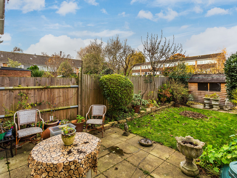 3 bed House - Townhouse For Sale in Ham, Surrey - 2
