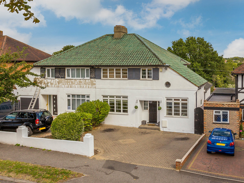 4 bed House - Semi For Sale in Epsom, Surrey - 2