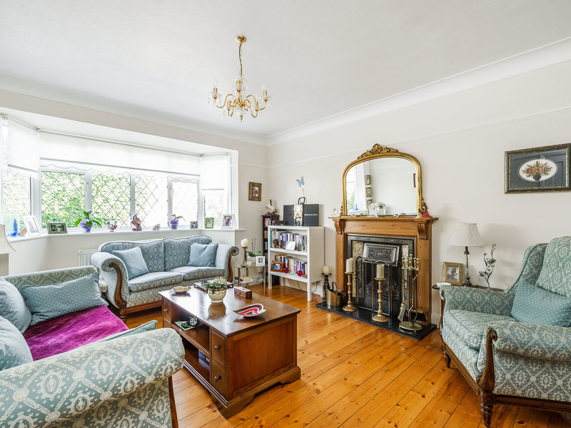 4 Bed House Detached For Sale in Tadworth