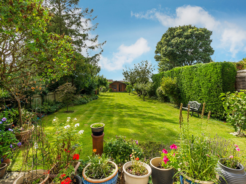 4 bed House - Detached For Sale in Tadworth, Surrey - 3