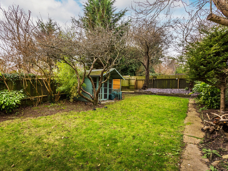 3 bed House - Semi For Sale in South Croydon, Surrey - 3