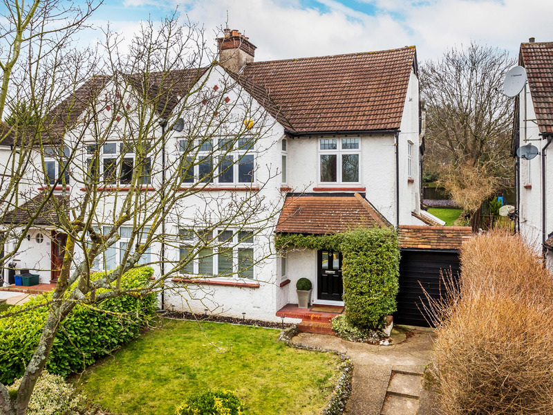 3 bed House - Semi For Sale in South Croydon, Surrey