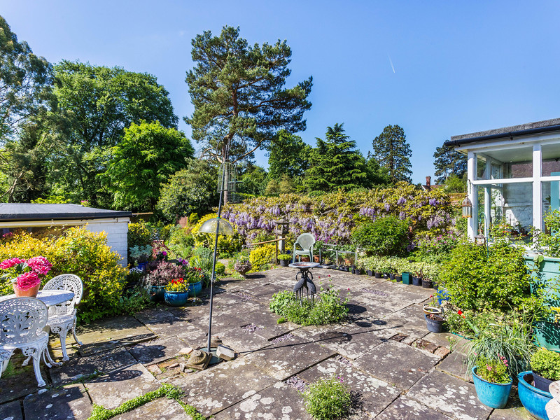 3 Bed Bungalow Detached For Sale in Buckland