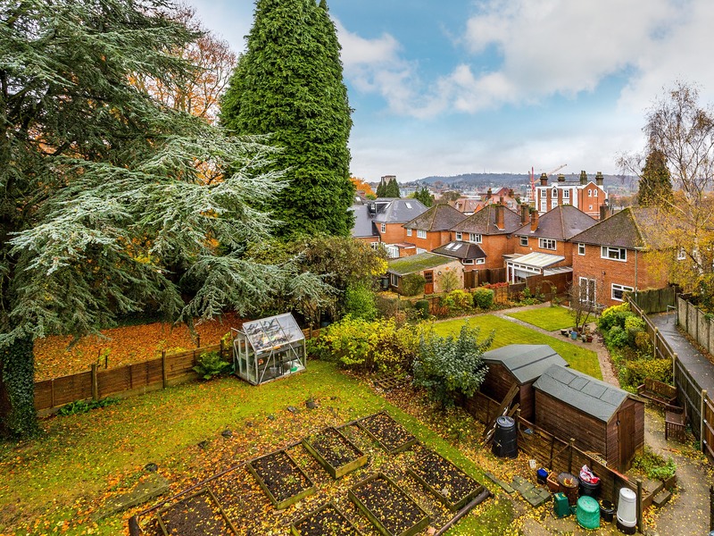 4 bed House - Detached For Sale in Redhill, Surrey - 3
