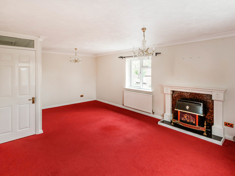 2 bed Apartment For Sale in Pulborough, West Sussex - 3