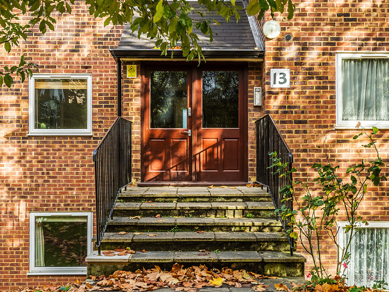 2 bed Apartment For Sale in Redhill, Surrey - 2