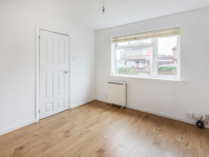 2 bed Apartment For Sale in Redhill, Surrey - 3