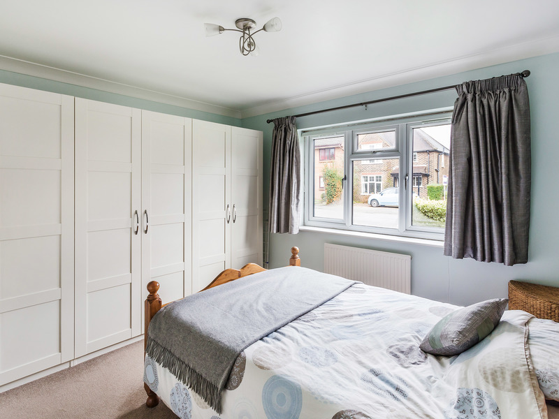 1 bed Apartment For Sale in Redhill, Surrey - 3