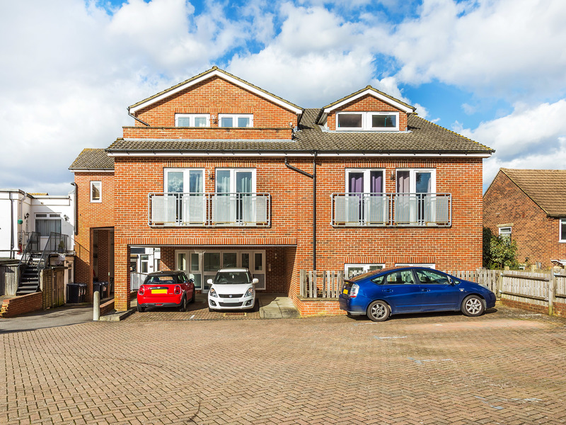 1 Bed Apartment For Sale in Caterham