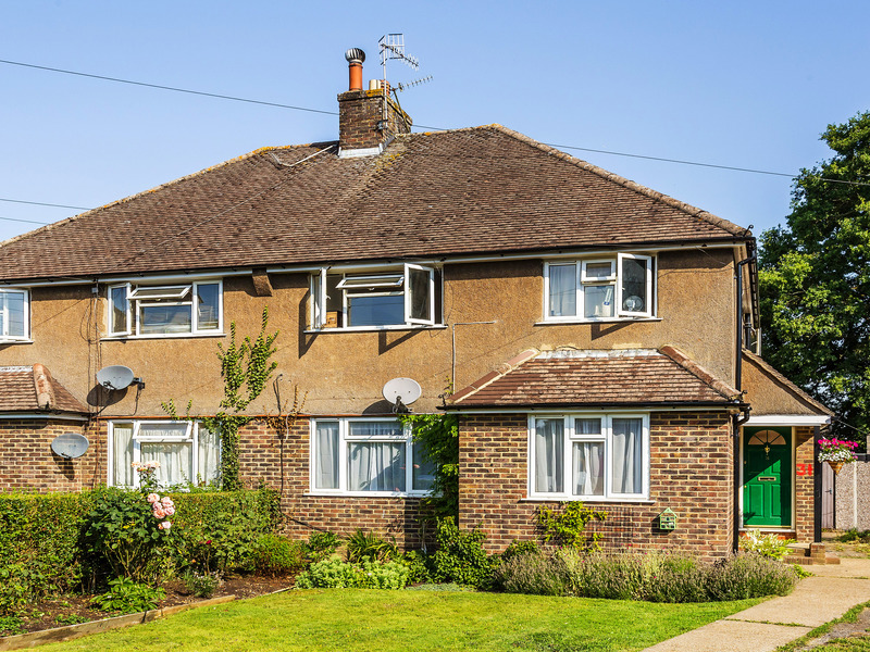 2 bed Apartment For Sale in Horley, Surrey