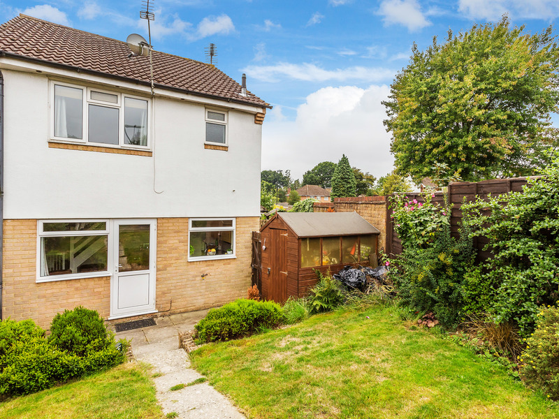 1 bed House - End Terrace For Sale in Crawley, West Sussex