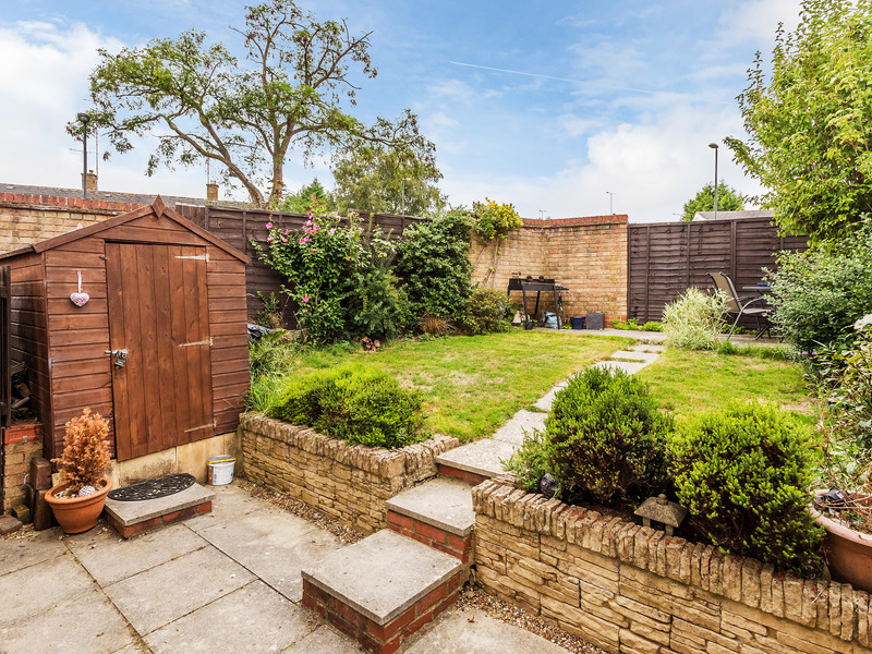 1 bed House - End Terrace For Sale in Crawley, West Sussex - 2