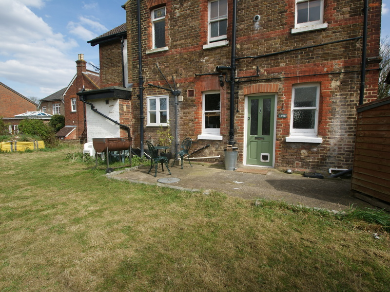 1 Bed Apartment For Sale in Redhill