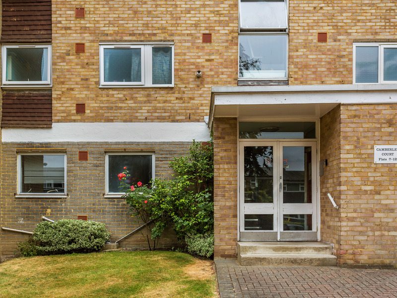 2 Bed Apartment For Sale in Caterham