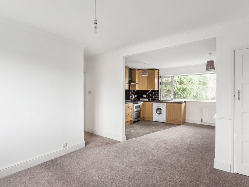 1 bed Apartment For Sale in Warlingham, Surrey - 3
