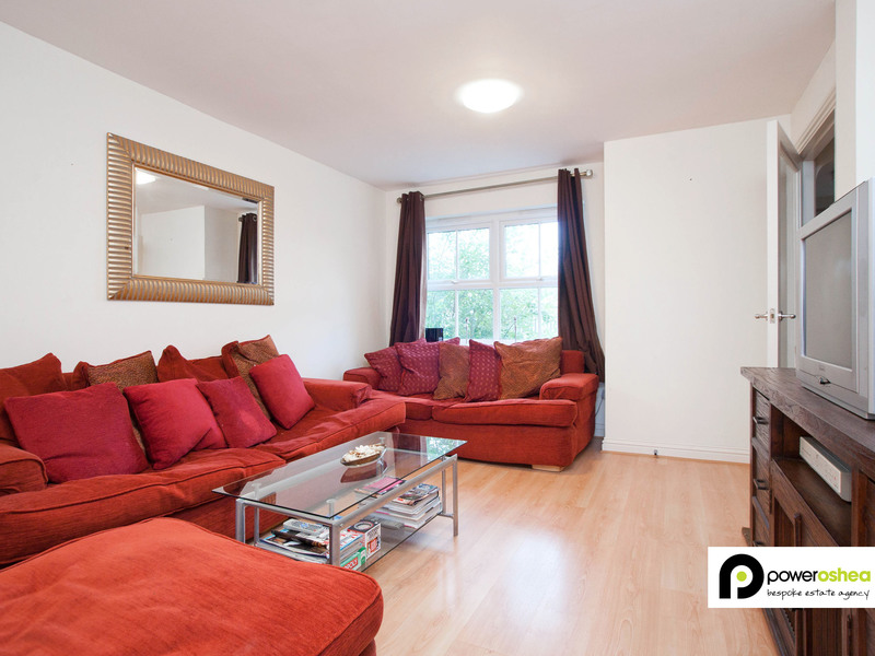 3 bed House - Terrace For Sale in Horley, Surrey - 2
