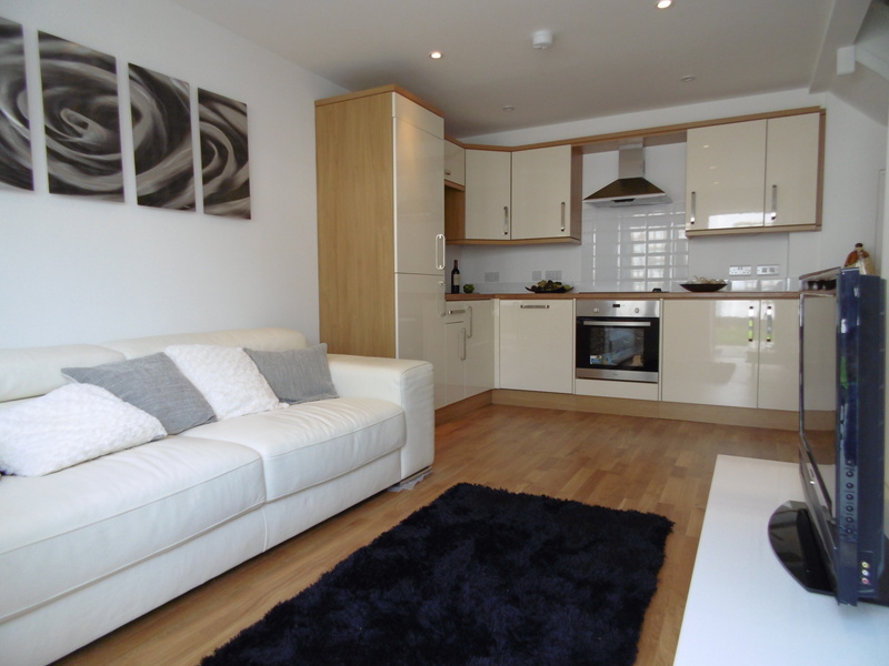 1 bed House - Terrace For Sale in Redhill, Surrey - 2