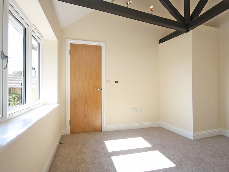 1 bed Apartment For Sale in Redhill, Surrey - 2