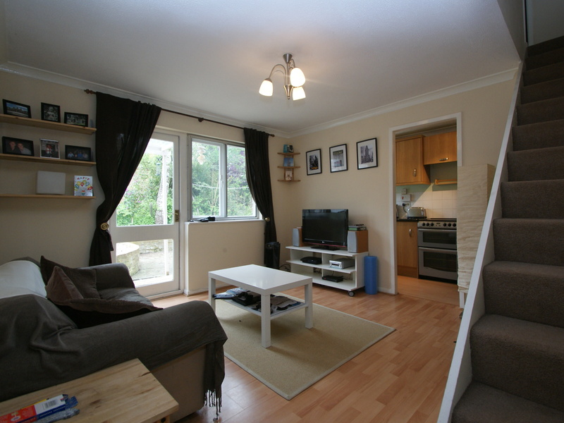 1 bed House - End Terrace For Sale in Crawley, West Sussex - 2