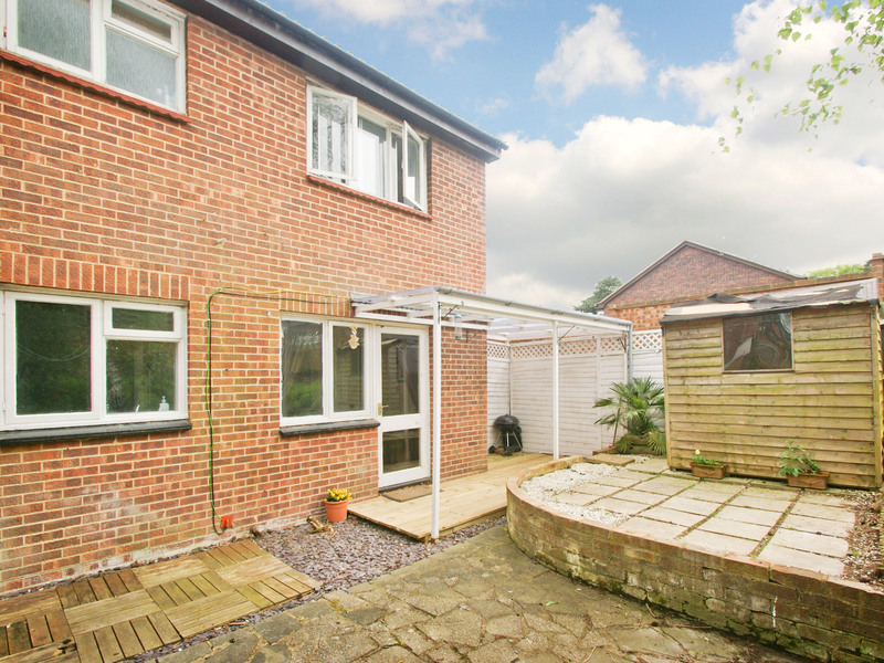 1 bed House - End Terrace For Sale in Crawley, West Sussex