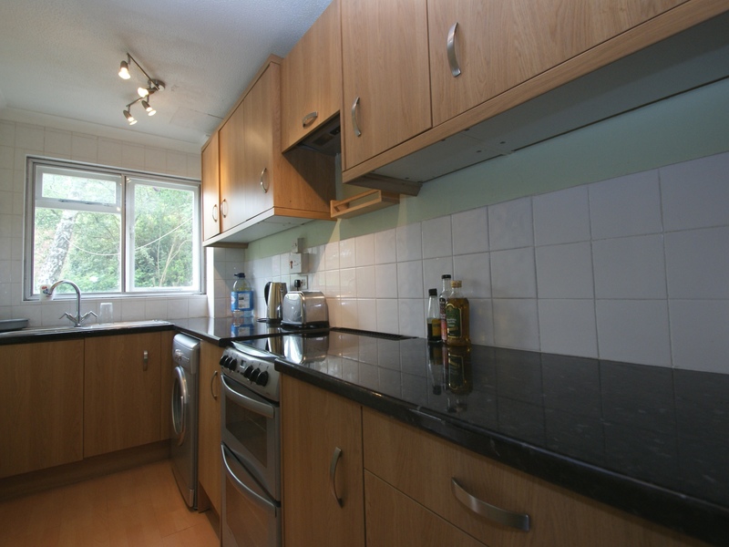1 bed House - End Terrace For Sale in Crawley, West Sussex - 3