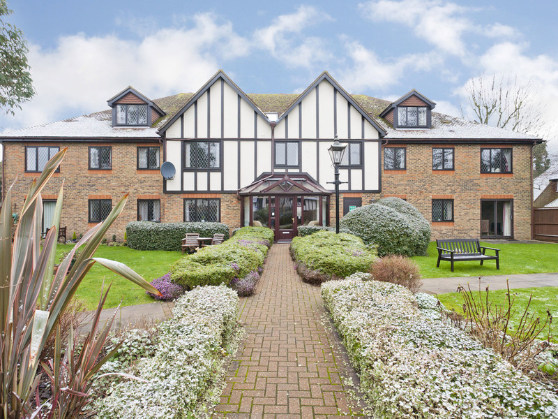 1 bed Apartment For Sale in Reigate, Surrey