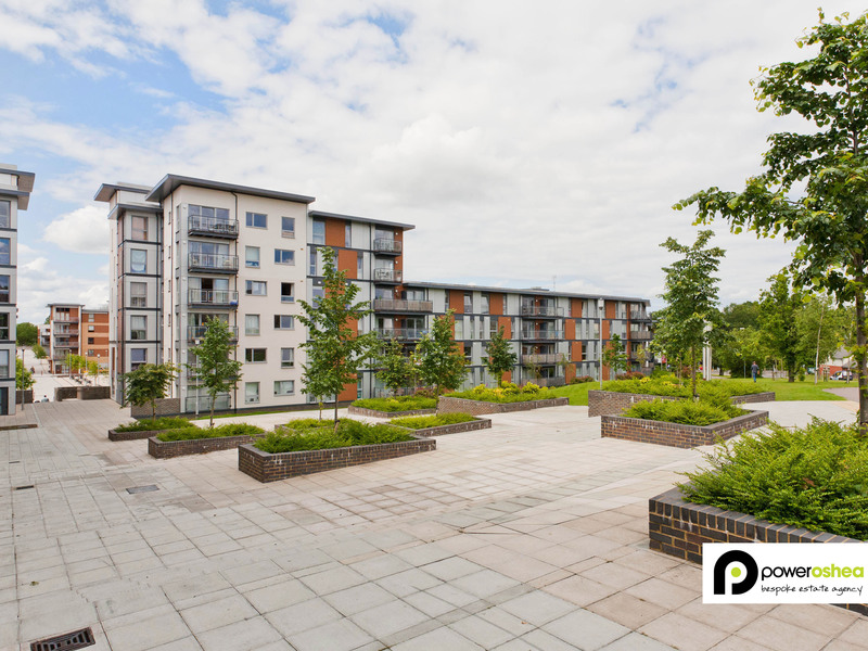 2 bed Apartment For Sale in Crawley, West Sussex