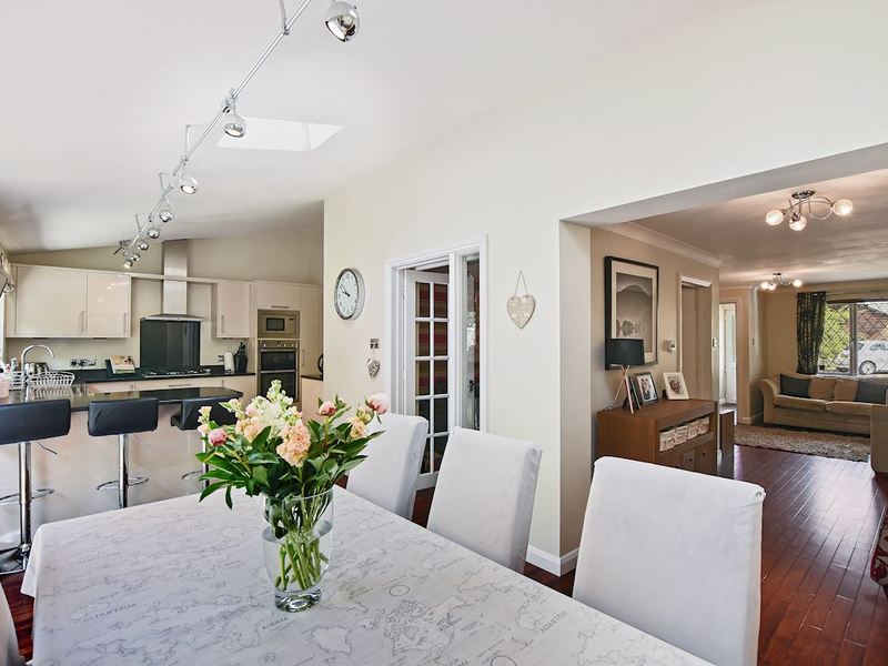 4 bed House - Semi For Sale in Horsham, West Sussex - 3