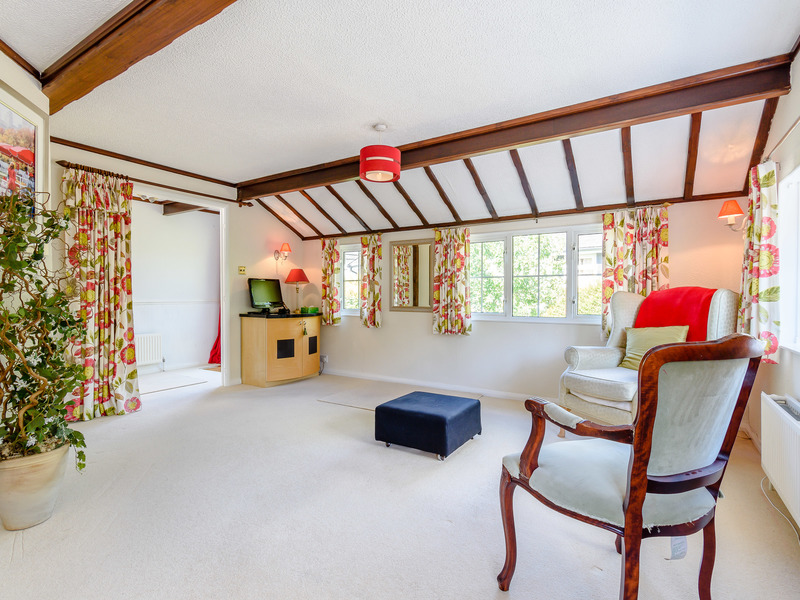 2 bed Park Home For Sale in Tadworth, Surrey