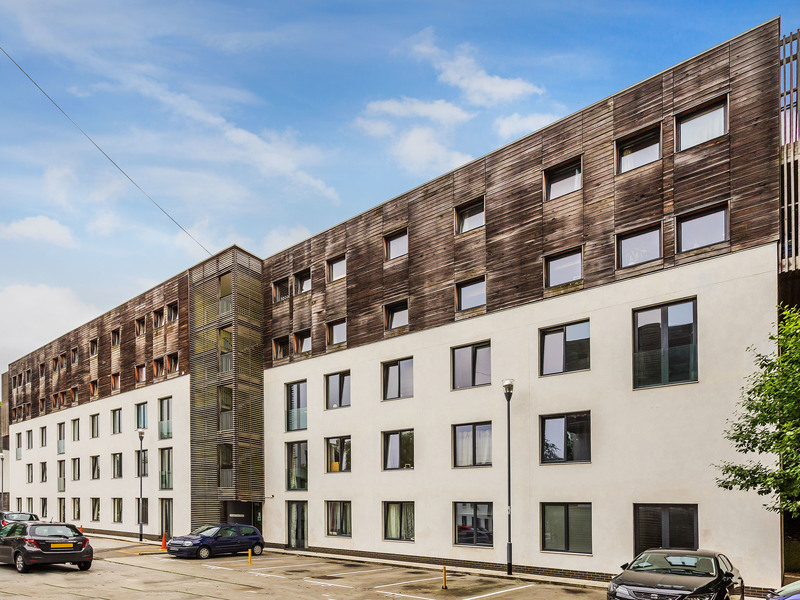 2 bed Apartment For Rent in Whyteleafe, Surrey