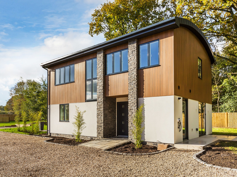 3 bed House - Detached For Sale in Dorking, Surrey