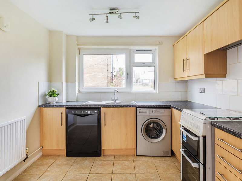 2 bed Apartment For Sale in Reigate, Surrey