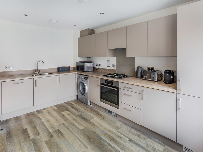 3 bed House - Semi For Sale in Crawley, West Sussex - 3