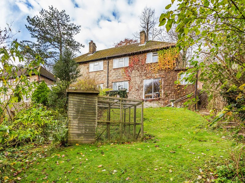 3 Bed House Semi For Sale in Caterham