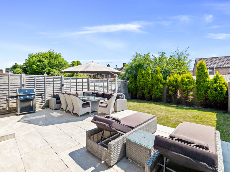 3 bed House - Semi For Sale in Crawley, West Sussex - 2
