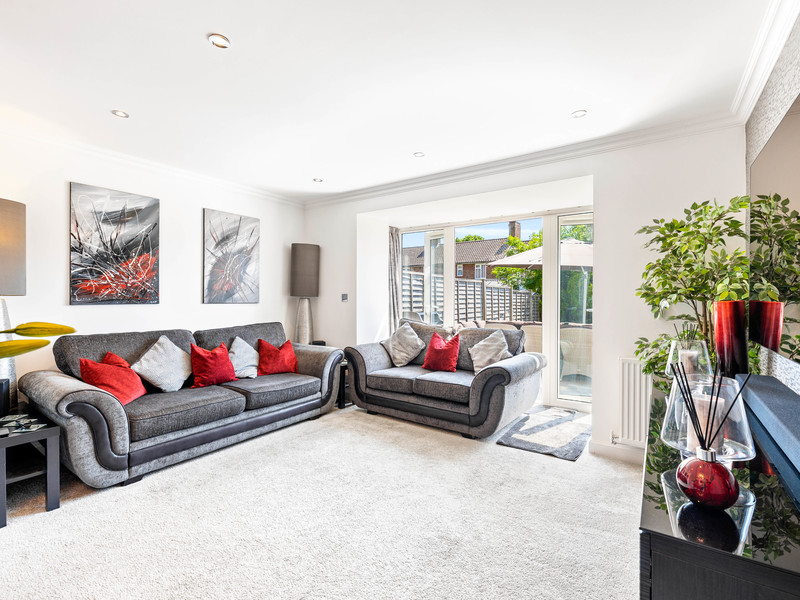 3 bed House - Semi For Sale in Crawley, West Sussex - 3