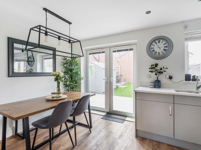 3 bed House - Semi For Sale in Horley, Surrey
