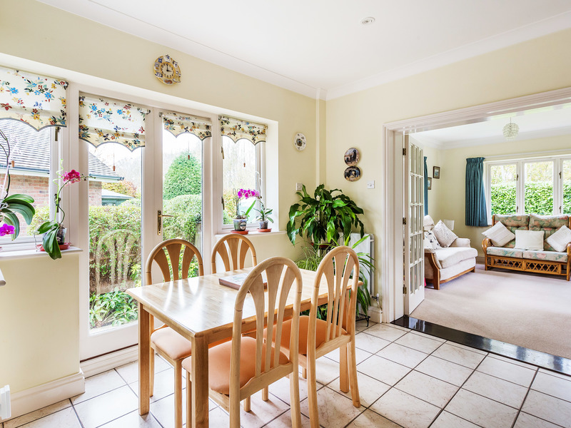 5 Bed House Detached For Sale in Horsham