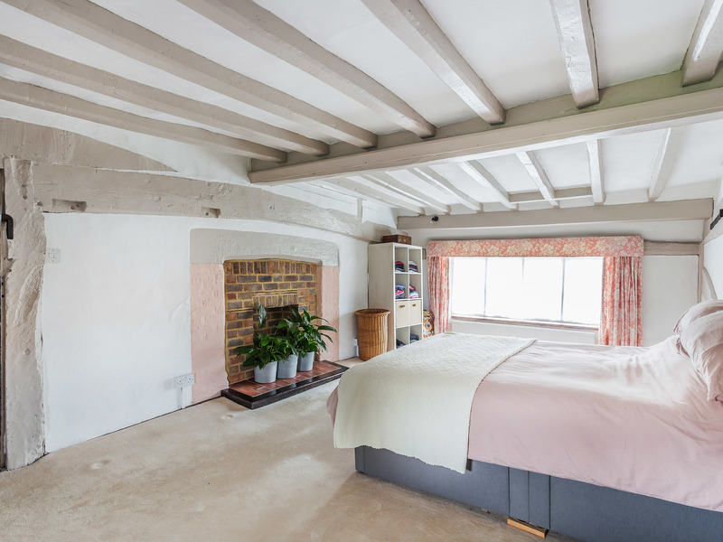 4 bed House - Semi For Sale in Cuckfield, West Sussex - 3