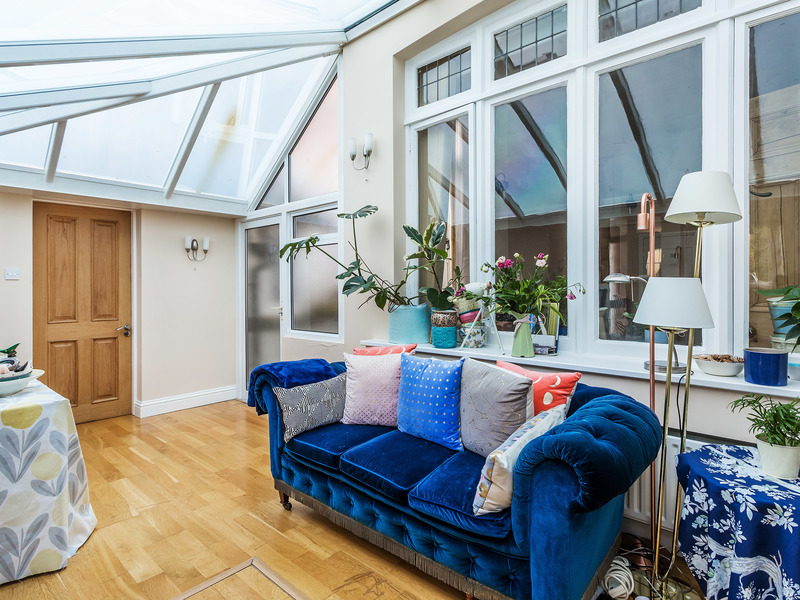 1 bed Apartment For Rent in Reigate, Surrey - 3