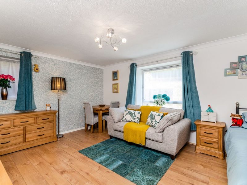 0 bed Studio For Rent in Redhill, Surrey
