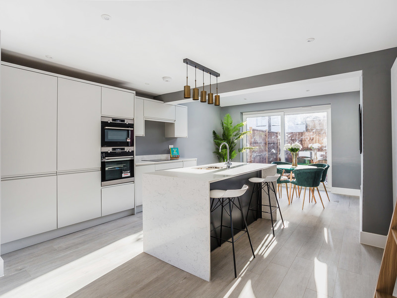 3 bed House - Terrace For Sale in Horley, Surrey