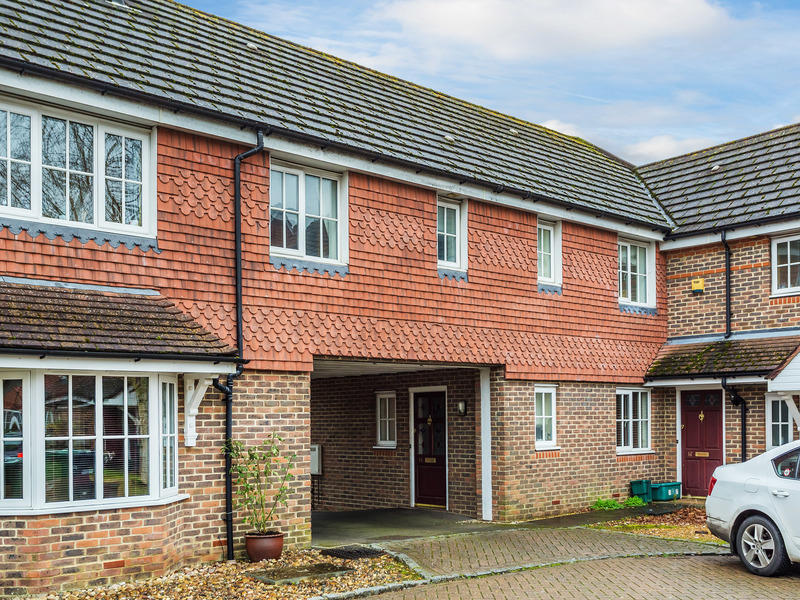 2 Bed House Terrace For Sale in Crawley