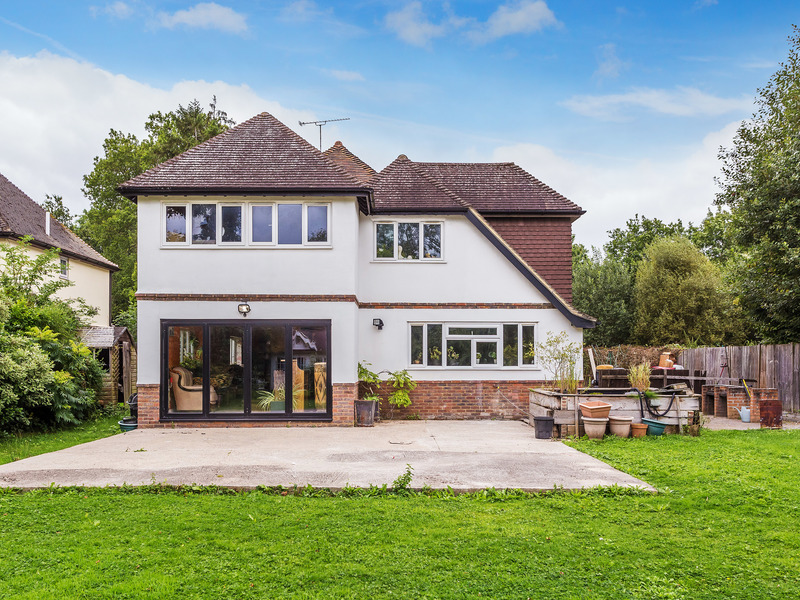 5 bed House - Detached For Sale in Horley, Surrey