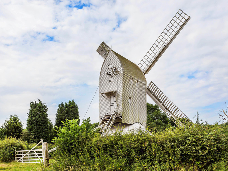 2 bed House - Semi For Sale in Horley, Surrey - 2