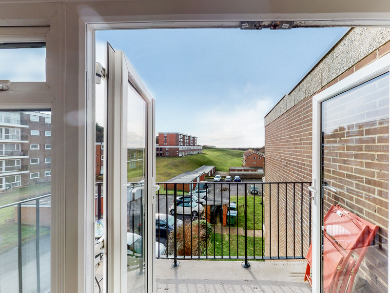 2 bed Apartment For Sale in Brighton, East Sussex - 2