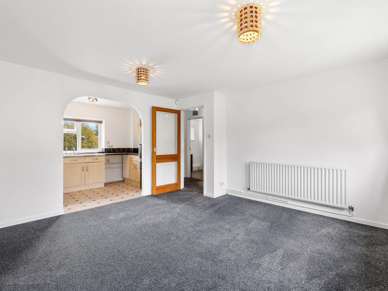 1 bed Maisonette For Rent in Crawley, West Sussex