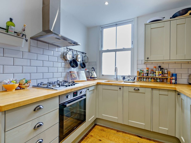 1 bed Maisonette For Rent in Tooting, London - 2