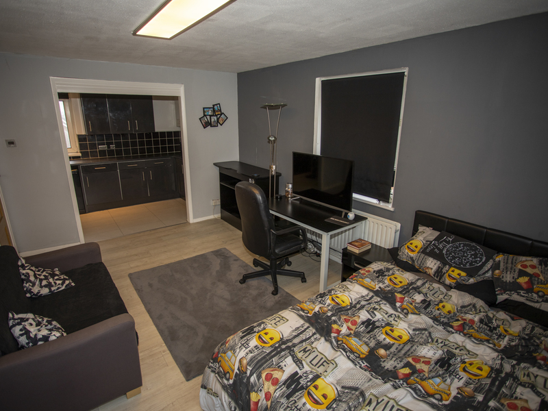 1 bed Apartment For Sale in Brighton, West Sussex - 2